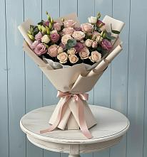 Букет бодрость в Петропавловске-Камчатском Букет цветов из:  Розы и Лизиантусы в Петропавловске-Камчатском
