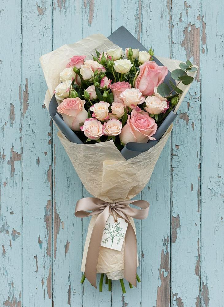 Букет нежный и розовый в Петропавловске-Камчатском Букет цветов из: Розы в Петропавловске-Камчатском