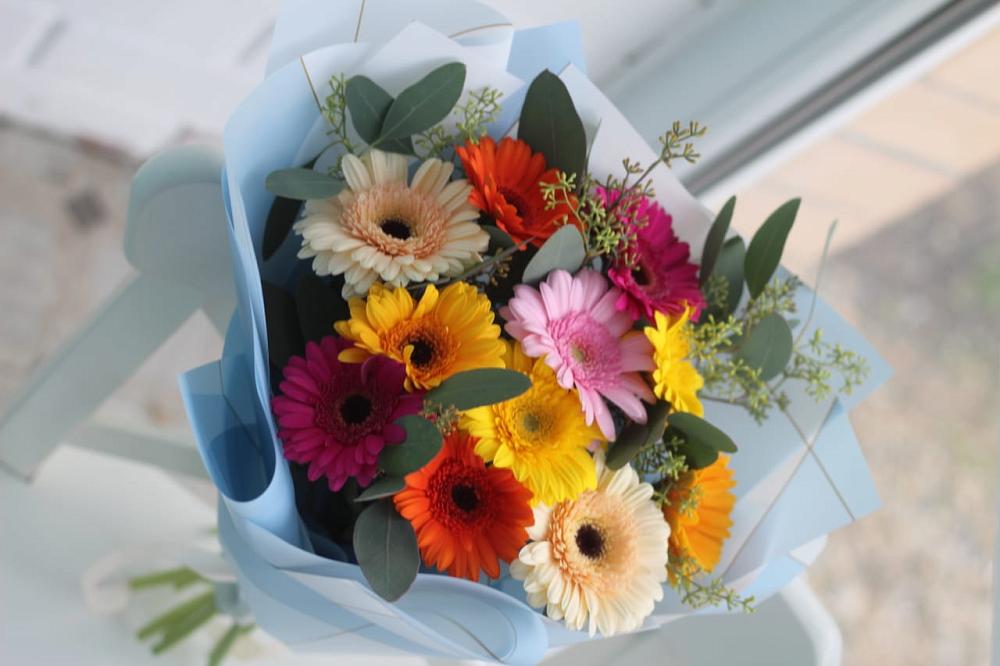 Букет мини герберы в Петропавловске-Камчатском Букет цветов из: Герберы в Петропавловске-Камчатском