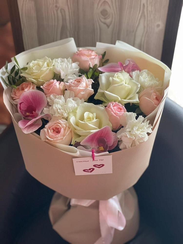 Букет ноктюрн в Петропавловске-Камчатском Букет цветов из: Орхидеи, Розы и Гвоздики в Петропавловске-Камчатском