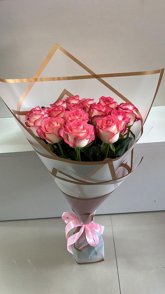 Розовые розы Сеньорита в Петропавловске-Камчатском Букет Розовые розы Сеньорита в Петропавловске-Камчатском