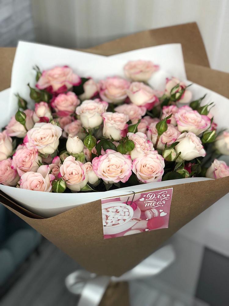 Букет цветов из: Розы в Петропавловске-Камчатском