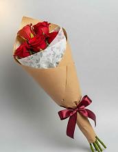 Букет просто и со вкусом в Петропавловске-Камчатском Букет цветов из:  Розы в Петропавловске-Камчатском