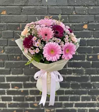 Букет яркие краски в Петропавловске-Камчатском Букет цветов из:  Герберы и Хризантемы в Петропавловске-Камчатском