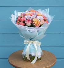 Букет Счастливые мгновение в Петропавловске-Камчатском Букет цветов из:  Хризантемы и Розы в Петропавловске-Камчатском