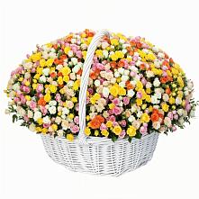 Премиум корзина Кустовых Роз в Петропавловске-Камчатском Премиум букет из: Розы в Петропавловске-Камчатском