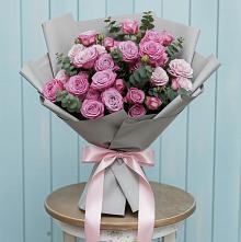 Композиция Яркий комплимент в Петропавловске-Камчатском Букет цветов из:  Розы в Петропавловске-Камчатском